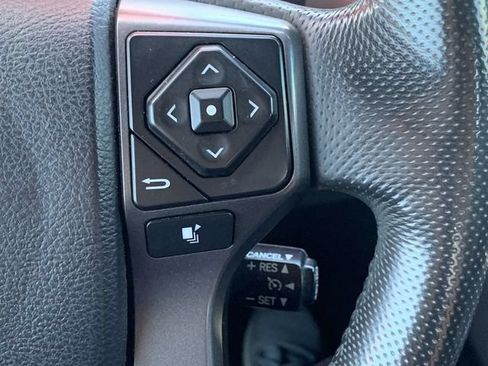 Used 2017 Toyota Tacoma TRD Pro AWD/4WD image 28