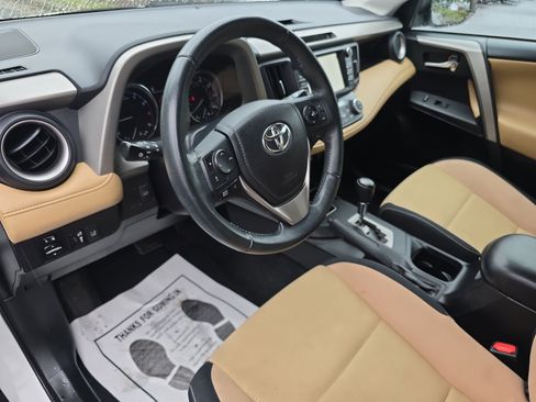 Used 2016 Toyota RAV4 XLE w/ Convenience Package FWD image 16
