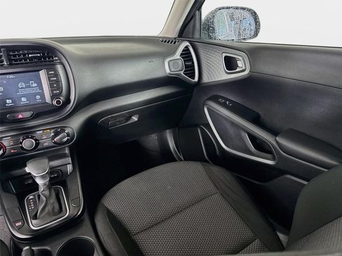 Used 2020 Kia Soul LX FWD image 22