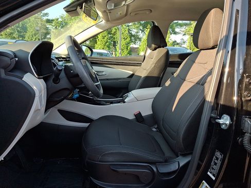 Certified 2024 Hyundai Tucson SE FWD image 13