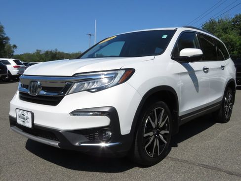 Used 2020 Honda Pilot Touring image 1