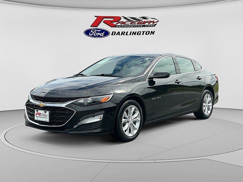 Used 2025 Chevrolet Malibu LT FWD image 1