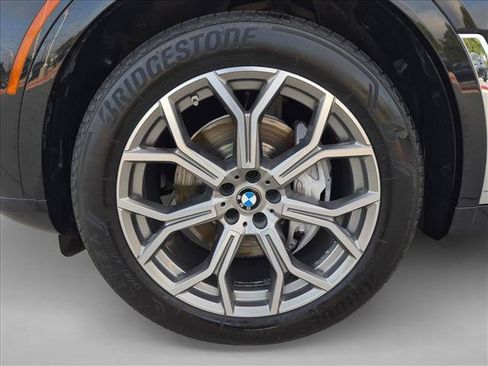 Used 2023 BMW X7 xDrive40i AWD/4WD image 25