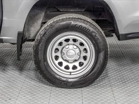 Used 2023 Chevrolet Colorado W/T image 32