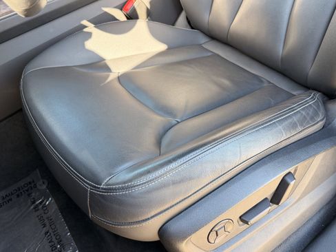 Used 2023 Audi Q8 Premium w/ Convenience Package image 20