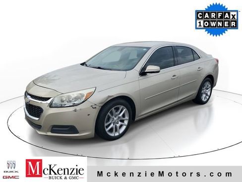 Used 2015 Chevrolet Malibu LT w/ Power Convenience Package FWD image 2