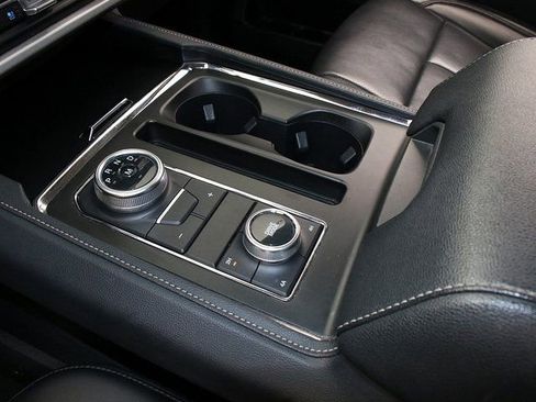 Used 2024 Ford Expedition Max XLT image 21