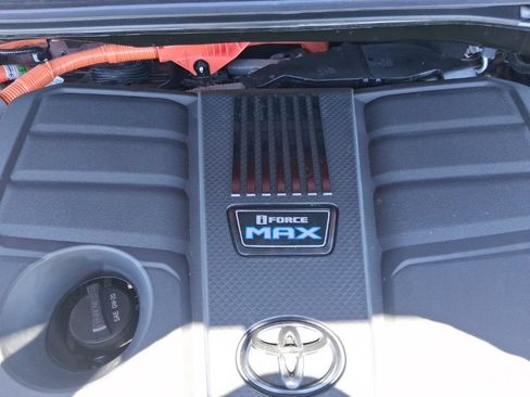 Used 2023 Toyota Tundra Platinum RWD image 17