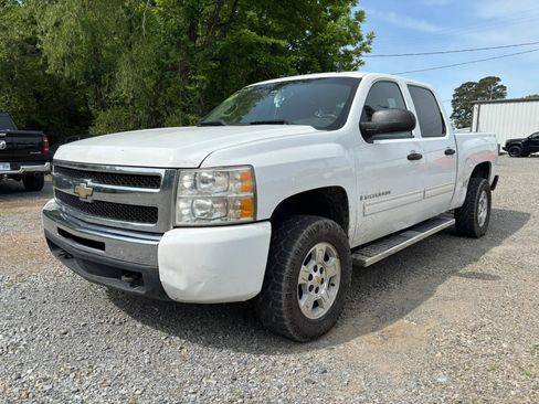 Used 2009 Chevrolet Silverado 1500 LT w/ Power Pack Plus RWD image 3