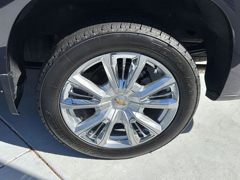 Used 2023 Chevrolet Silverado 1500 High Country w/ Technology Package image 35