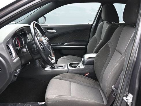 Used 2022 Dodge Charger SXT image 10