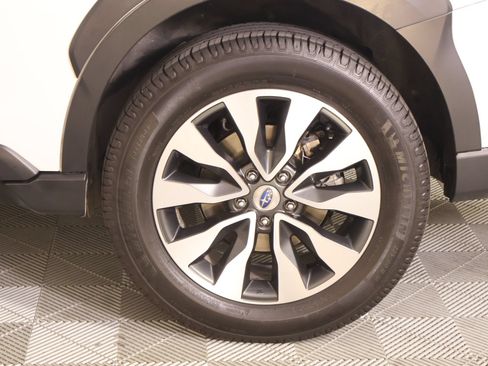 Used 2023 Subaru Outback Limited AWD/4WD image 19