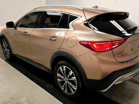 Used 2018 INFINITI QX30 Premium w/ Cargo Package image 4