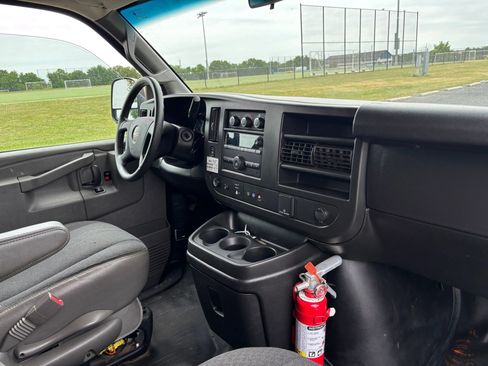 Used 2020 GMC Savana 2500 w/ Driver Convenience Package RWD image 22