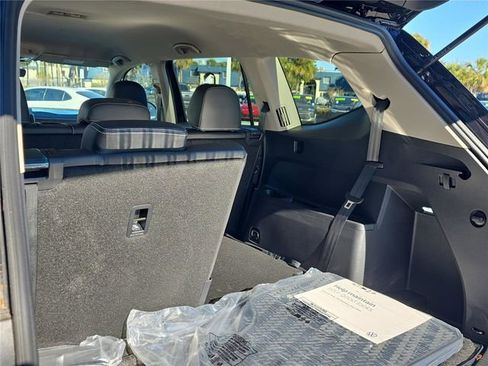 New 2026 Volkswagen Atlas SE image 25