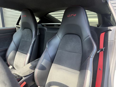 Certified 2016 Porsche Cayman GT4 RWD image 13