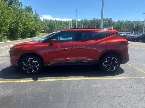 Used 2021 Chevrolet Blazer RS w/ Enhanced Convenience Package FWD image 2