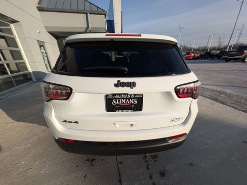 New 2026 Jeep Compass Latitude image 11