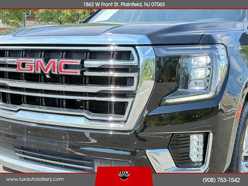 Used 2022 GMC Yukon XL SLT w/ SLT Luxury Package AWD/4WD image 16