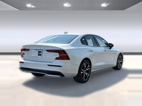 Used 2024 Volvo S60 B5 Core FWD image 9