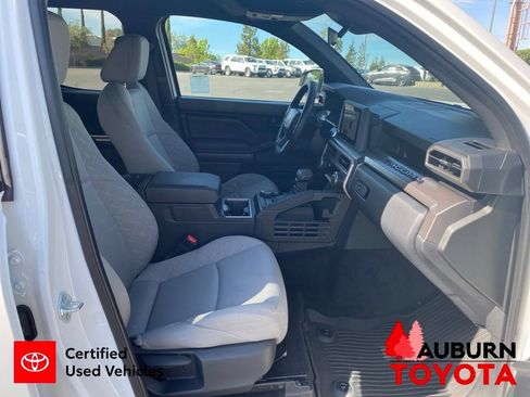 Certified 2024 Toyota Tacoma SR5 AWD/4WD image 14