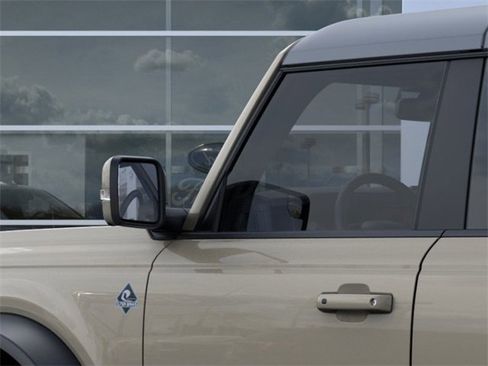 New 2025 Ford Bronco Outer Banks w/ Sasquatch Package image 22