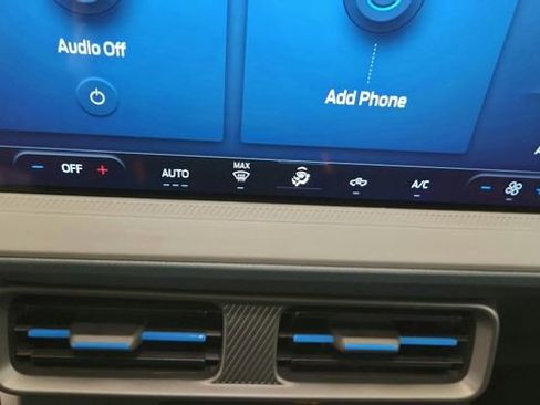 New 2025 Ford Maverick Lobo image 17