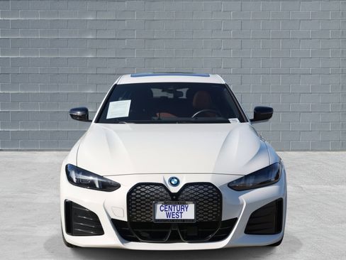 Used 2025 BMW i4 eDrive40 image 2