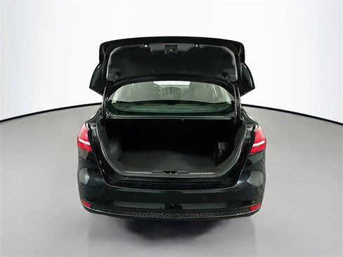 Used 2018 Ford Focus SEL image 26