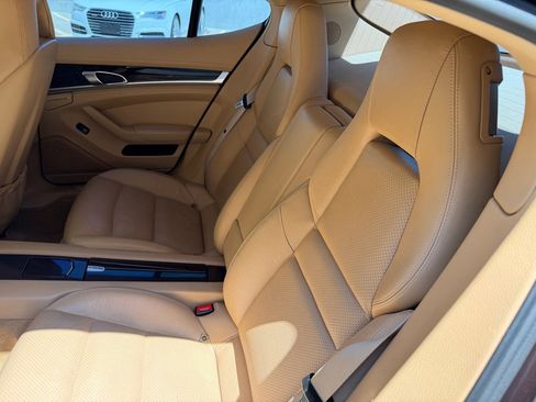 Used 2012 Porsche Panamera image 19