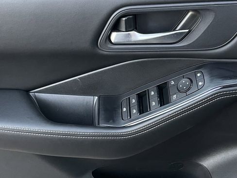 Used 2024 Nissan Rogue SV image 20