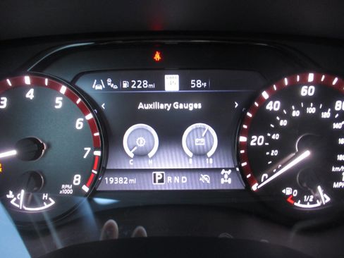 Used 2023 Nissan Frontier PRO-4X w/ Pro-4X Premium Package image 16