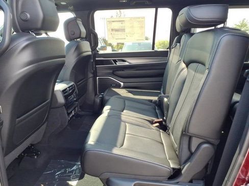 New 2026 Jeep Grand Wagoneer L 4WD w/ Premium Group I image 16