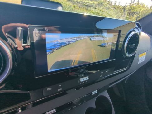 Used 2025 Mercedes-Benz Sprinter 2500 image 7