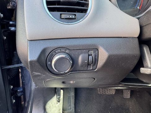 Used 2014 Chevrolet Cruze LT image 12