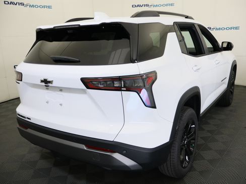 New 2026 Chevrolet Equinox LT w/ Convenience Package II AWD/4WD image 6