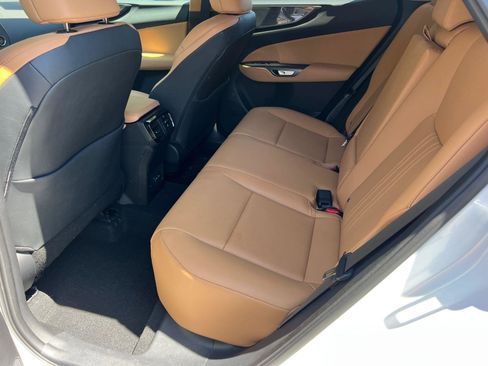 Used 2025 Lexus NX 250 FWD w/ Towing Package (2000 Lbs) image 22