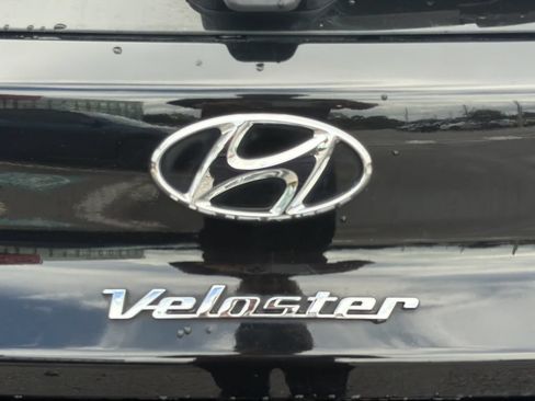 Used 2022 Hyundai Veloster N FWD image 9