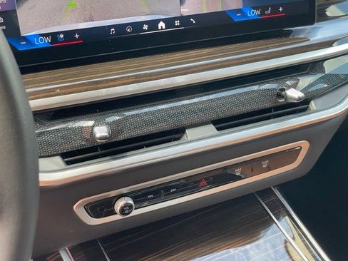 Certified 2024 BMW X7 xDrive40i w/ Climate Comfort Package AWD/4WD image 21