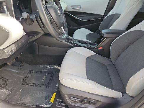 Used 2024 Toyota Corolla XSE image 17