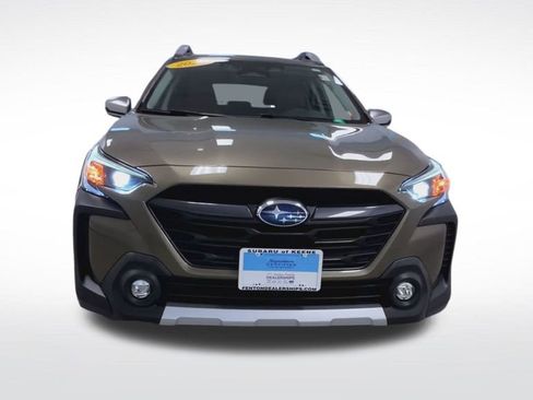 Used 2023 Subaru Outback Touring image 3