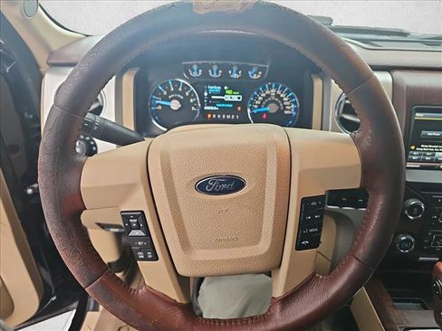 Used 2013 Ford F150 King Ranch w/ King Ranch Luxury Pkg image 19