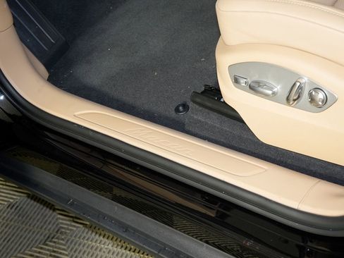 New 2026 Porsche Macan image 17