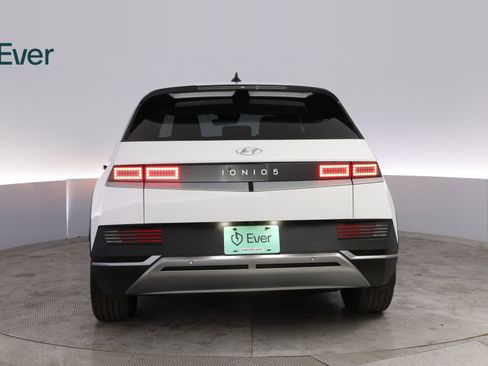 Used 2024 Hyundai Ioniq 5 SEL RWD image 15