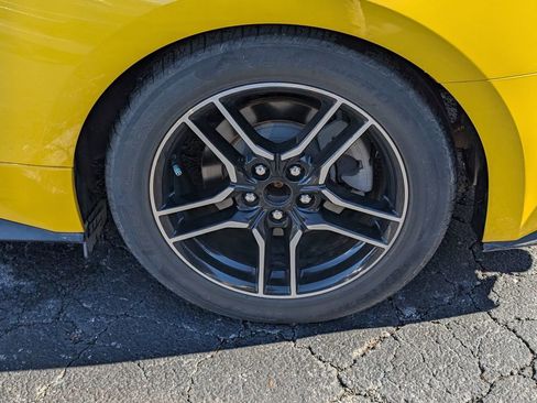 Used 2018 Ford Mustang Premium w/ Equipment Group 201A image 20