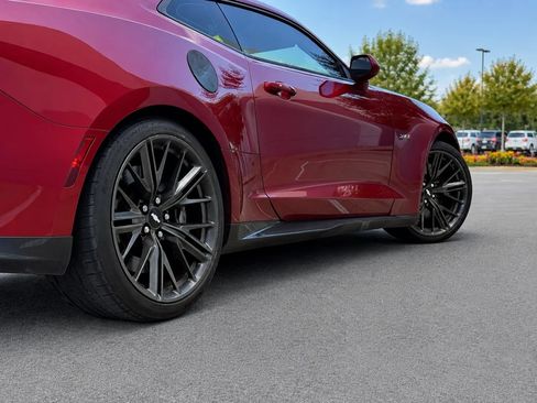 Used 2018 Chevrolet Camaro ZL1 RWD image 9