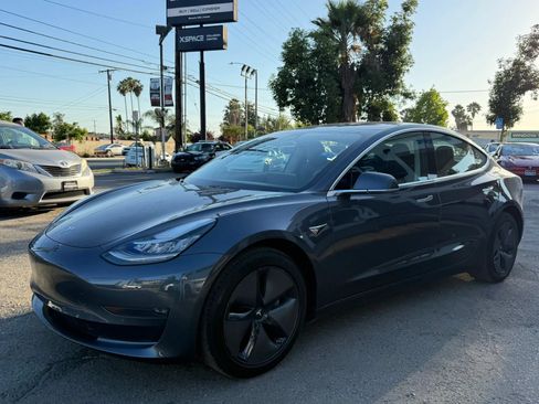 Used 2018 Tesla Model 3 Long Range RWD image 3