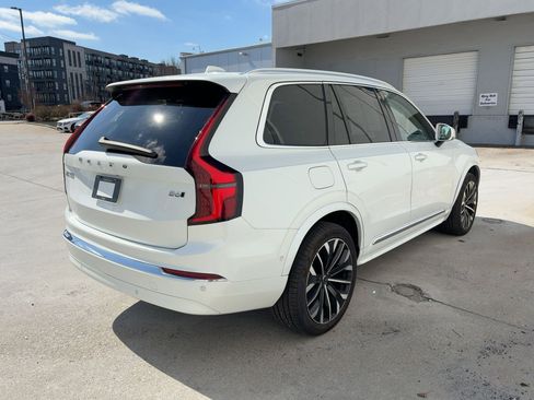 Certified 2025 Volvo XC90 B6 Plus image 9