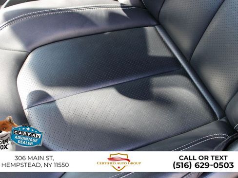 Used 2025 Chrysler Pacifica Select FWD image 11