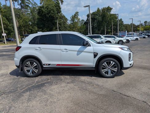 Used 2023 Mitsubishi Outlander Sport AWD image 3